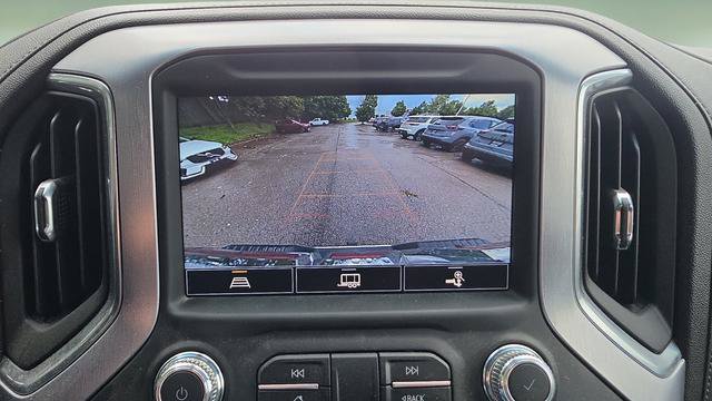 Used 2022 GMC Sierra 2500 SLE w/ SLE Value Package; AWD/4WD image 16