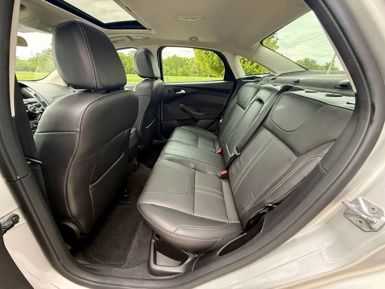 Used 2014 Ford Focus Titanium FWD image 14