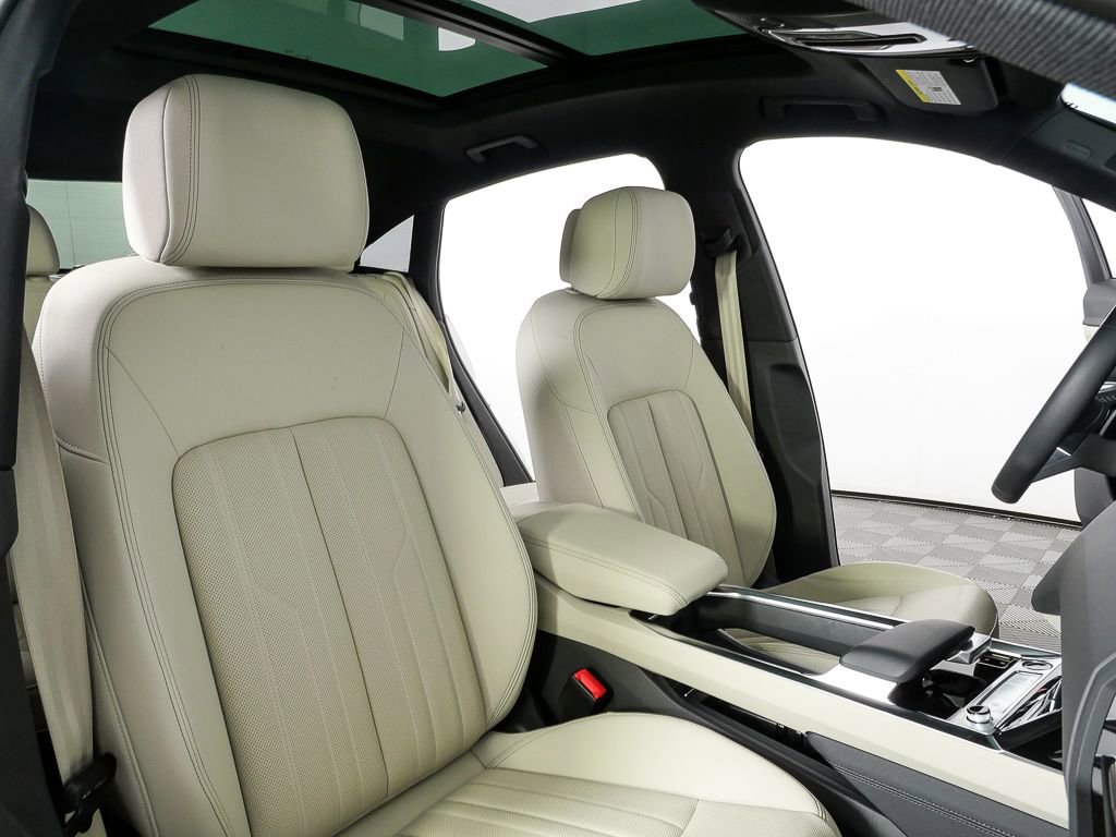 Certified 2024 Audi Q8 e-tron Premium Plus AWD/4WD image 24