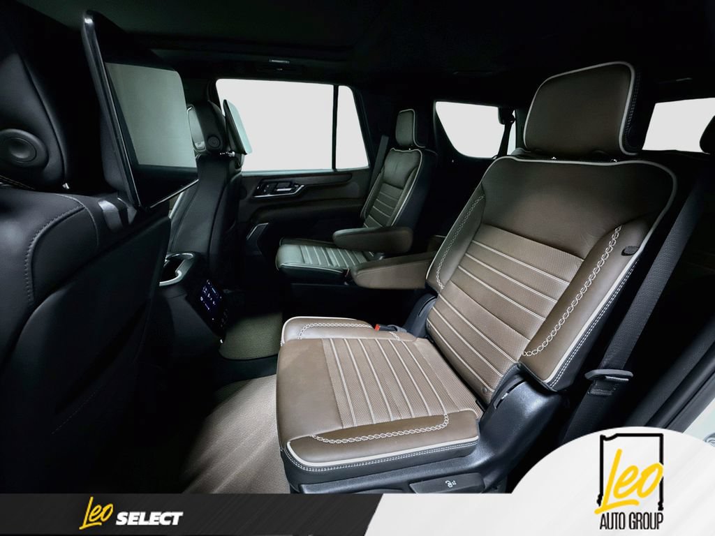 Used 2025 GMC Yukon Denali Ultimate AWD/4WD image 29