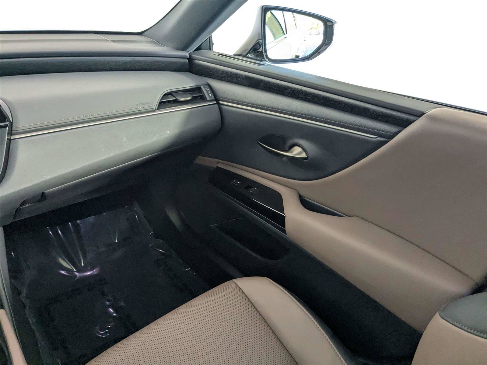 Used 2025 Lexus ES 350 w/ Premium Package FWD image 32