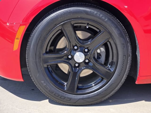 Used 2023 Chevrolet Camaro LT RWD image 11