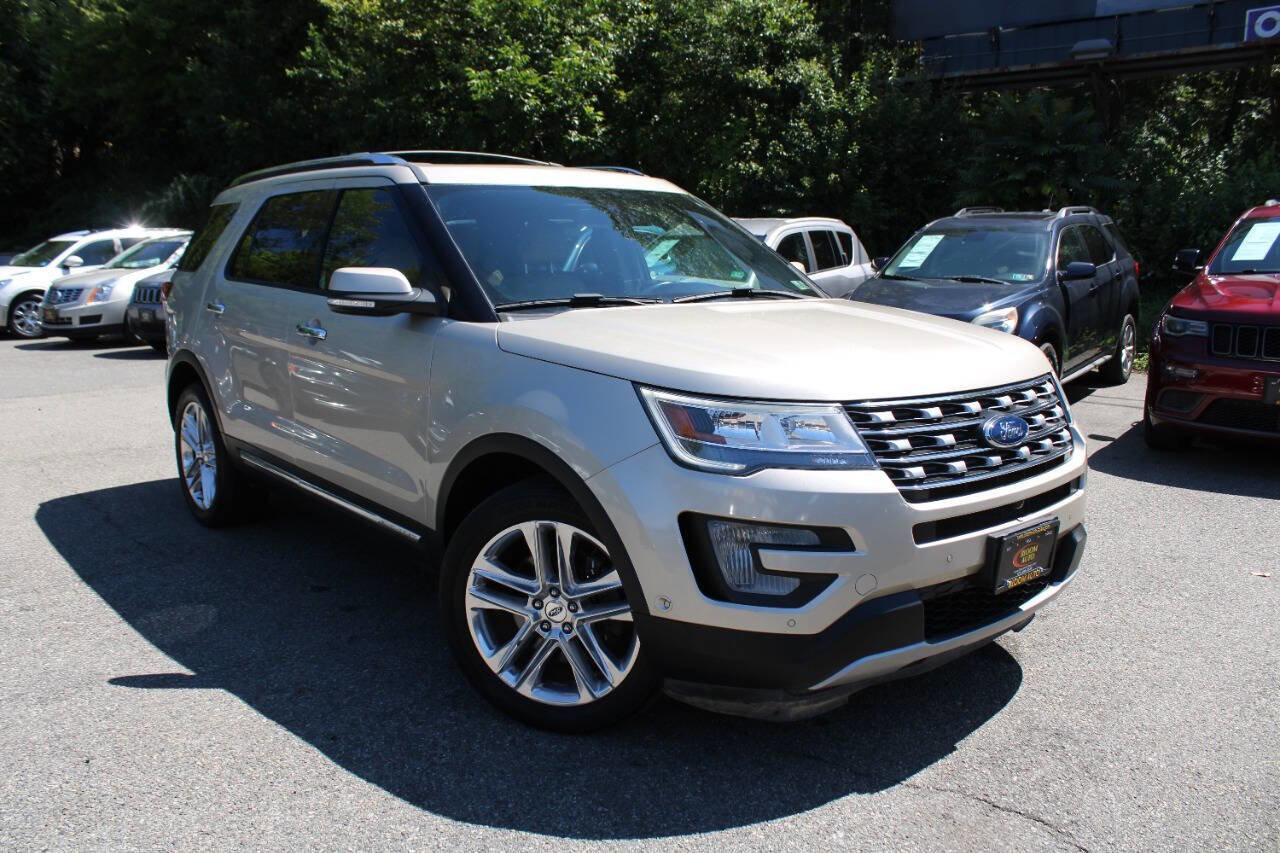 Used 2017 Ford Explorer Limited w/ Equipment Group 301A image 4