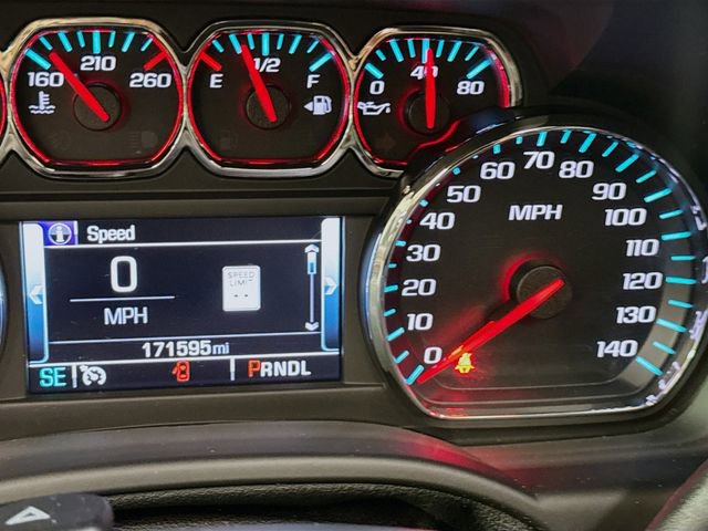 Used 2018 Chevrolet Suburban LT w/ LT Signature Package AWD/4WD image 14