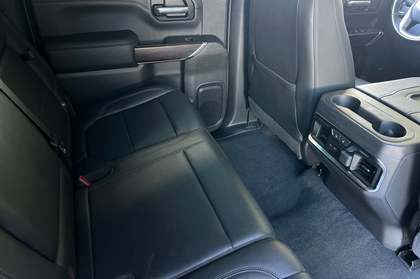 Used 2019 GMC Sierra 1500 SLT w/ SLT Premium Package image 19