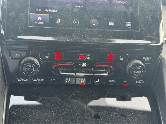 Used 2024 Jeep Grand Cherokee Altitude AWD/4WD image 22