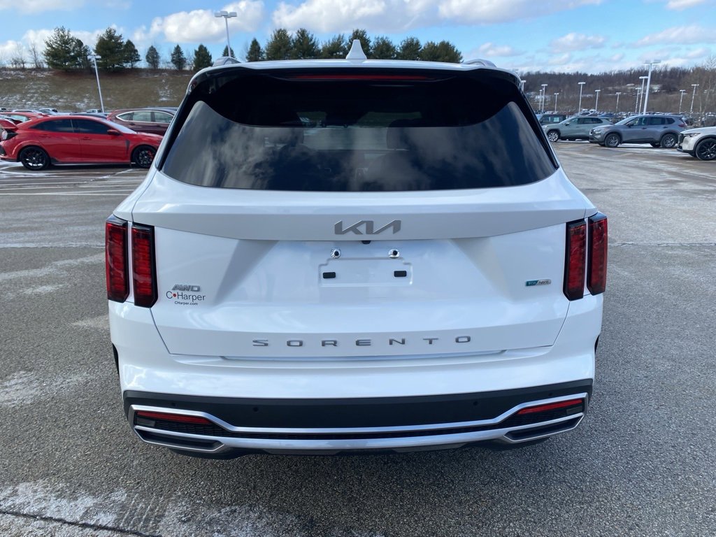 Used 2022 Kia Sorento EX w/ Panoramic Sunroof Package image 4