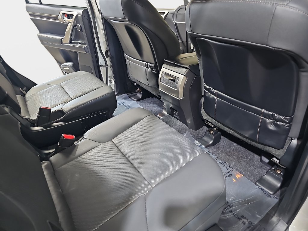 Certified 2023 Lexus GX 460 Premium w/ Accessory Package AWD/4WD image 11