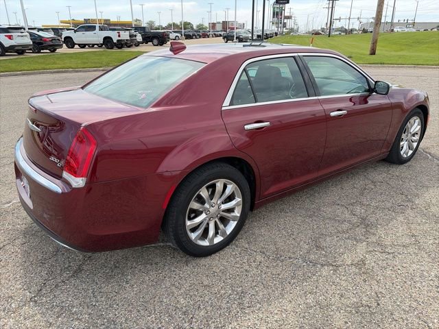 Used 2016 Chrysler 300 C AWD/4WD image 3