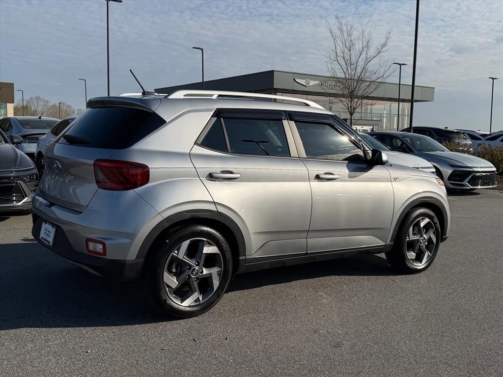 Certified 2023 Hyundai Venue SEL w/ Cargo Package image 3