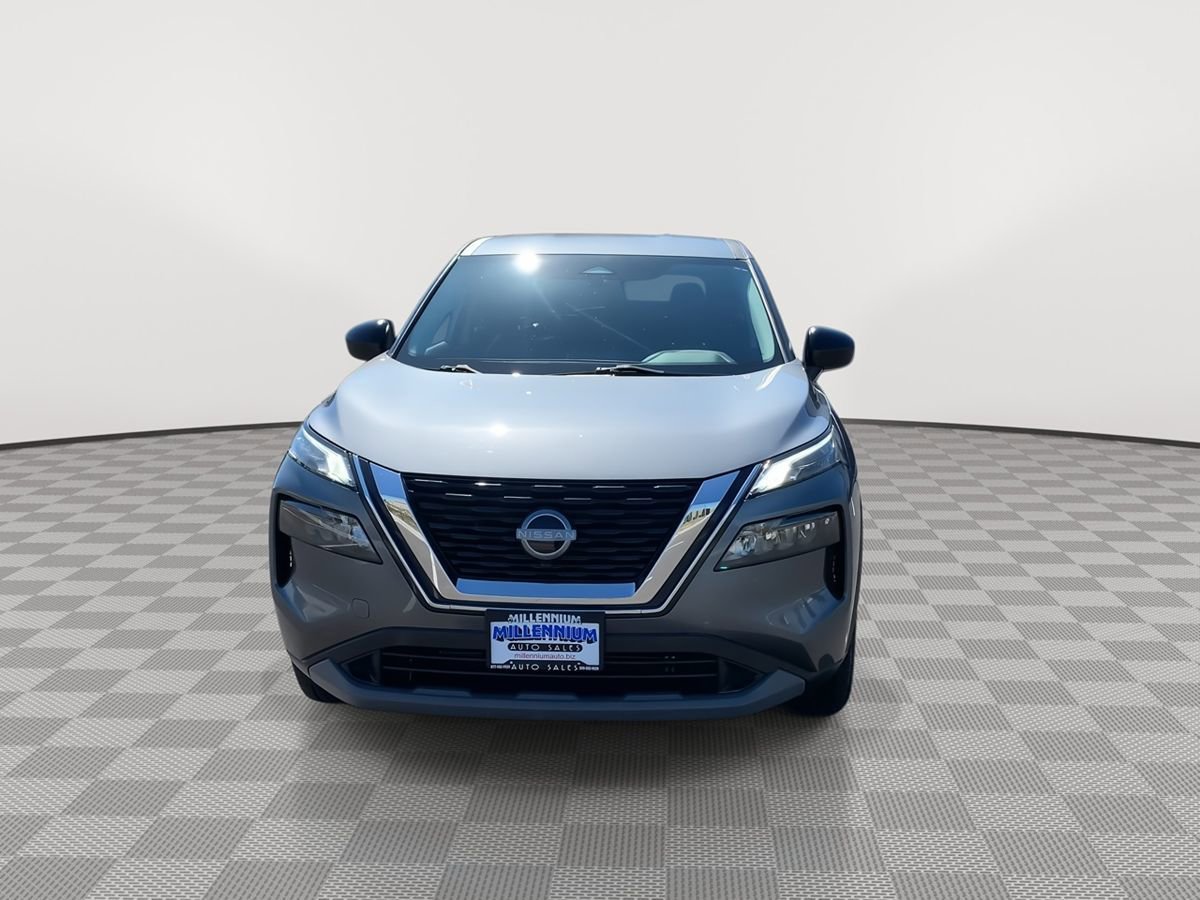 Used 2023 Nissan Rogue S AWD/4WD image 2