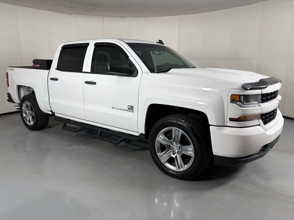 Used 2018 Chevrolet Silverado 1500 Custom w/ Custom Value Package AWD/4WD image 10