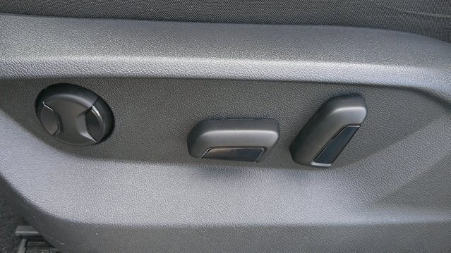 Used 2022 Volkswagen Atlas SE image 6