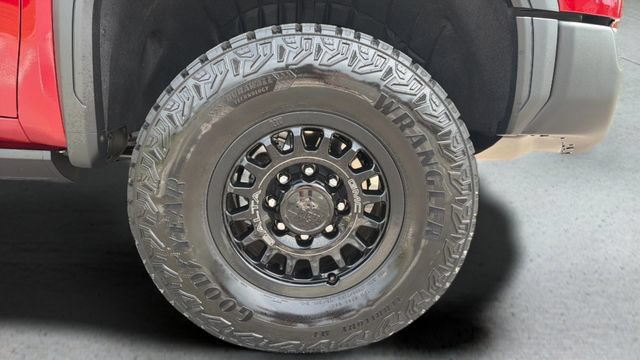Used 2025 GMC Sierra 2500 AT4X w/ AT4X AEV Edition AWD/4WD image 32