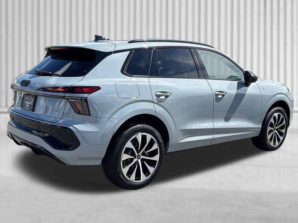 New 2026 Audi Q3 quattro 2.0T AWD/4WD image 5