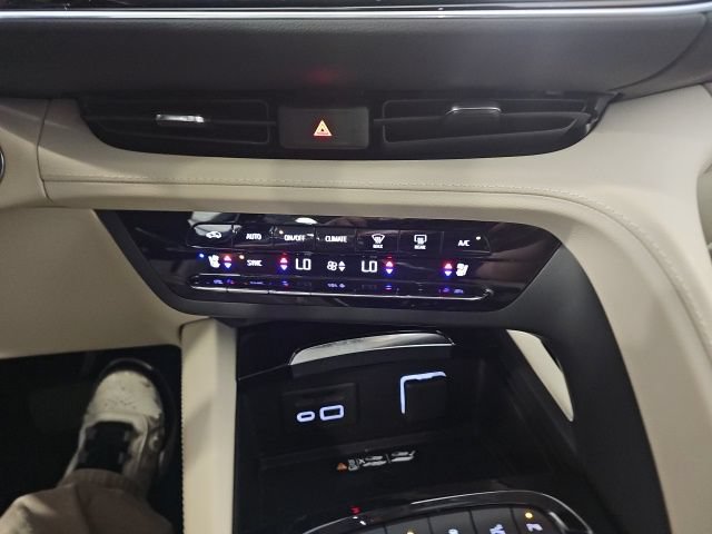 Used 2023 Buick Envision Avenir AWD/4WD image 15