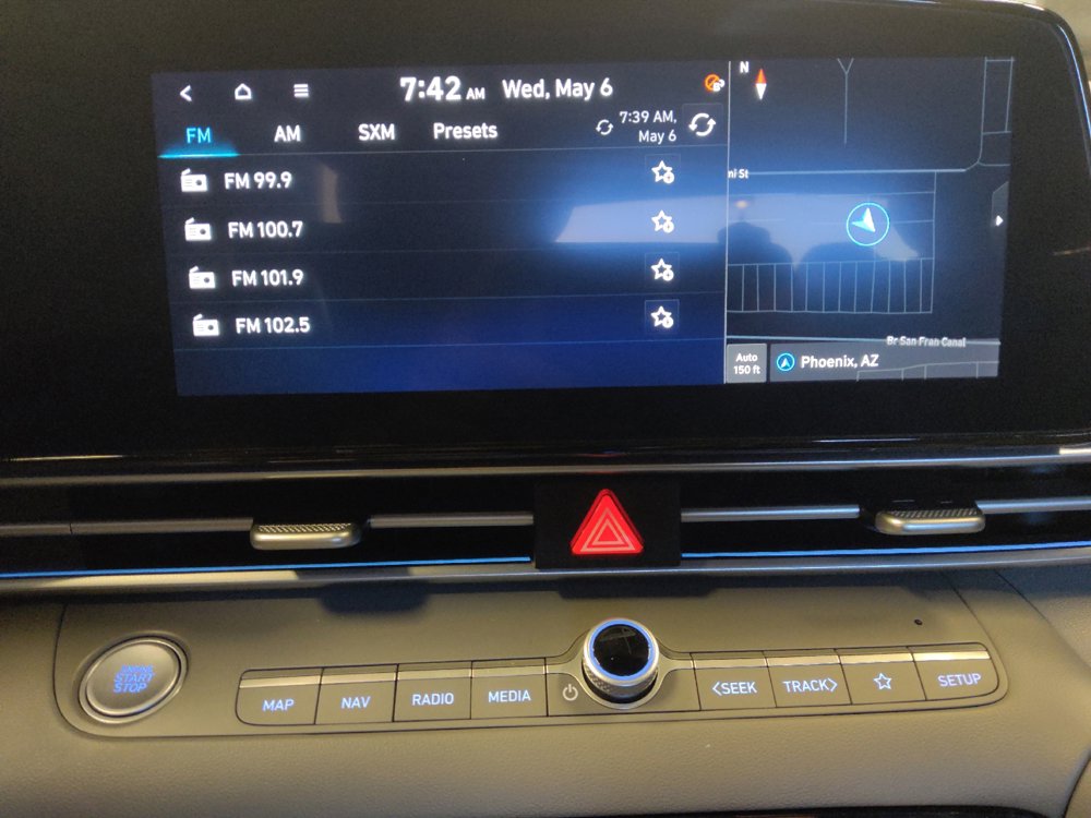 Used 2025 Hyundai Elantra SEL FWD image 25