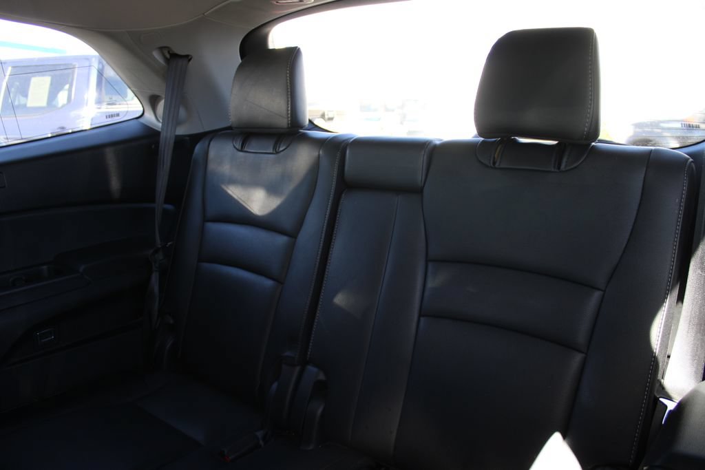 Used 2017 Honda Pilot Touring image 18