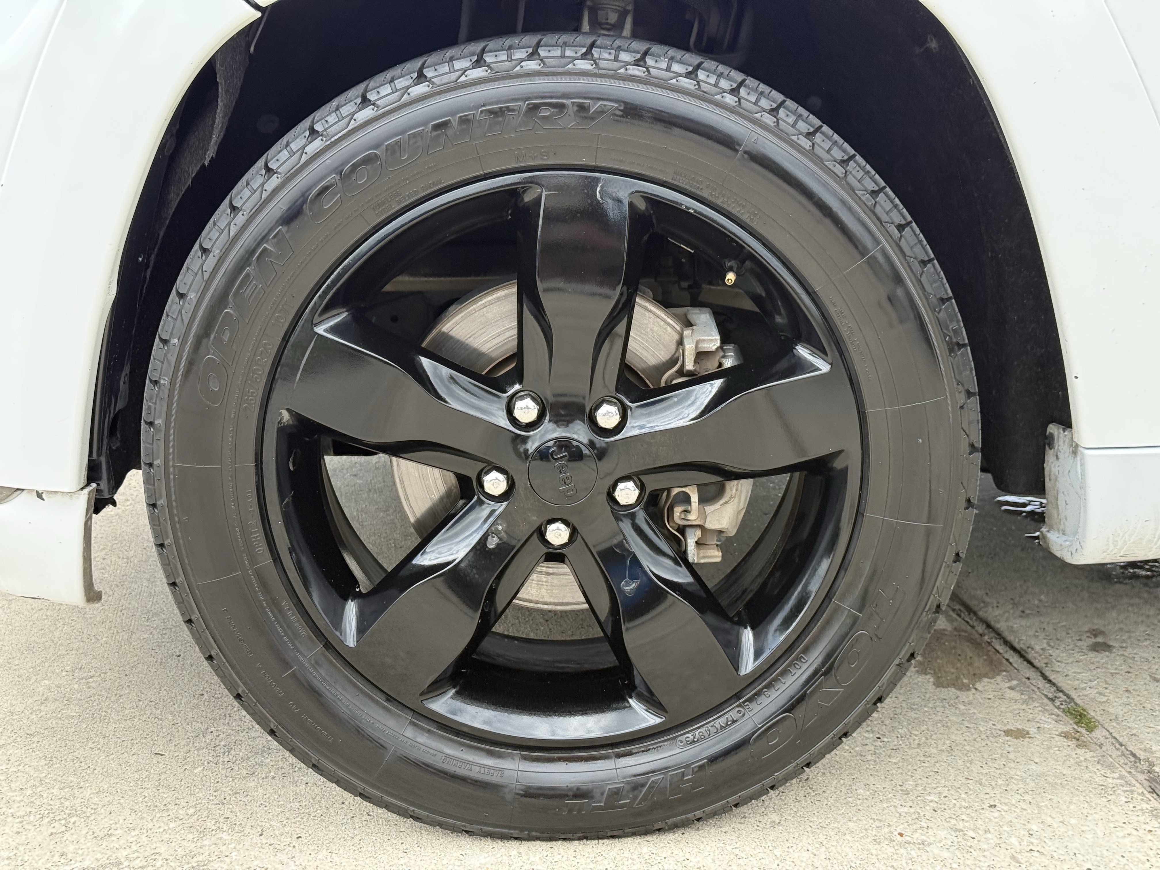 Used 2016 Jeep Grand Cherokee High Altitude RWD image 12