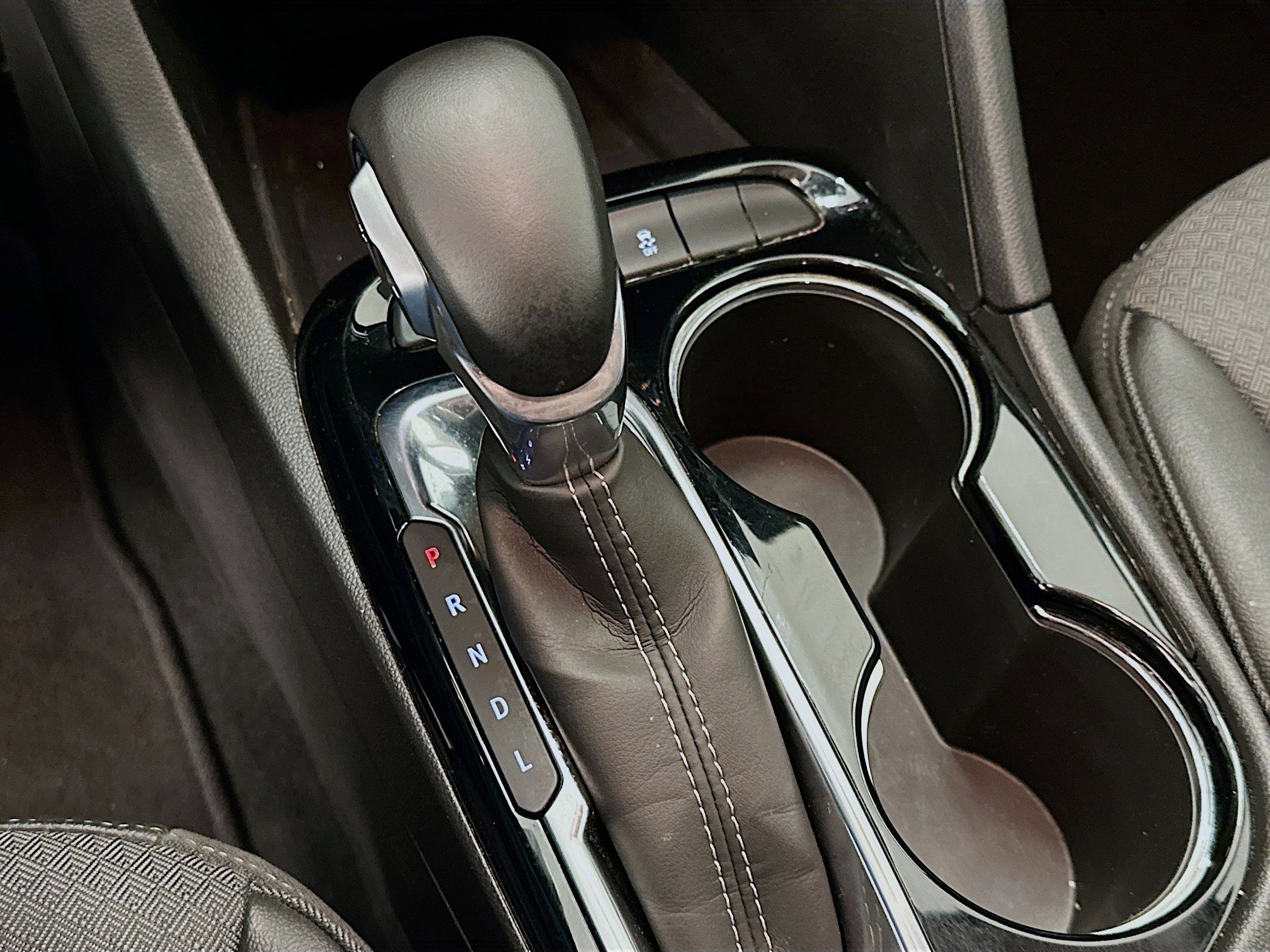 Used 2025 Buick Encore GX Preferred image 24