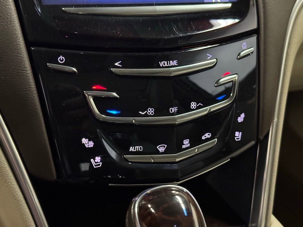 Used 2013 Cadillac XTS Luxury w/ Driver Awareness Package image 29