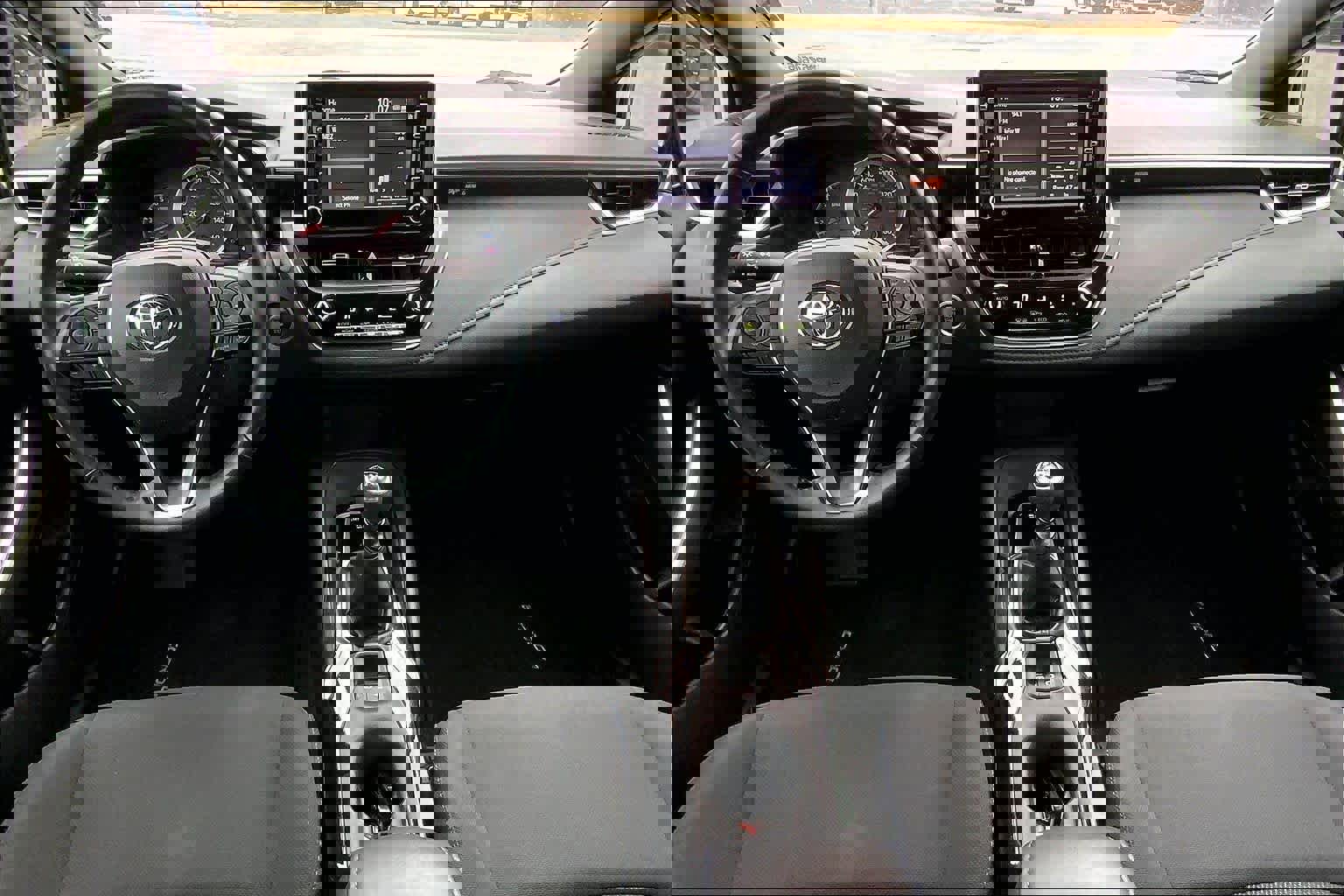 Used 2021 Toyota Corolla SE image 16