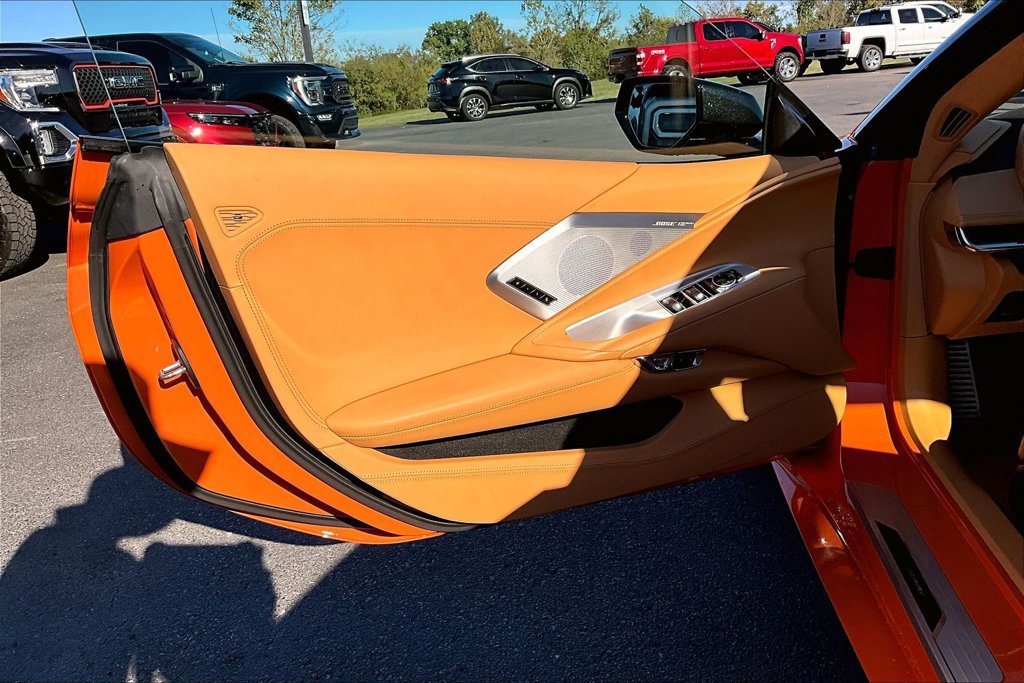 Used 2022 Chevrolet Corvette Stingray Premium Conv w/ Z51 Performance Package RWD image 22