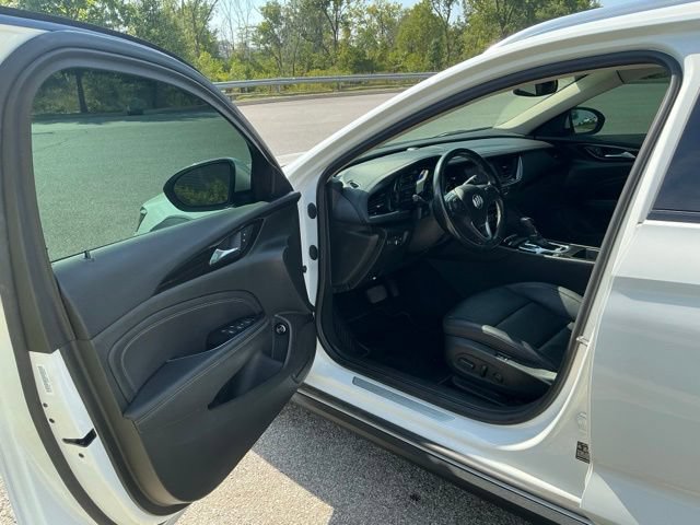 Used 2019 Buick Regal Essence w/ Driver Confidence Package I AWD/4WD image 15