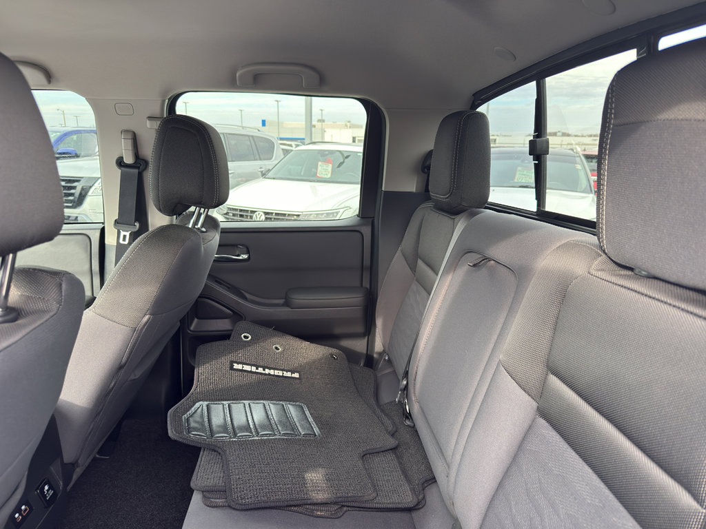 Certified 2022 Nissan Frontier SV image 32