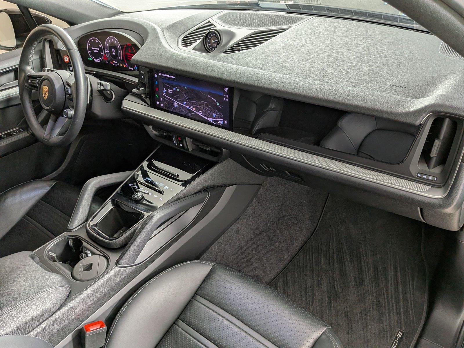 Certified 2024 Porsche Cayenne Coupe AWD/4WD image 24