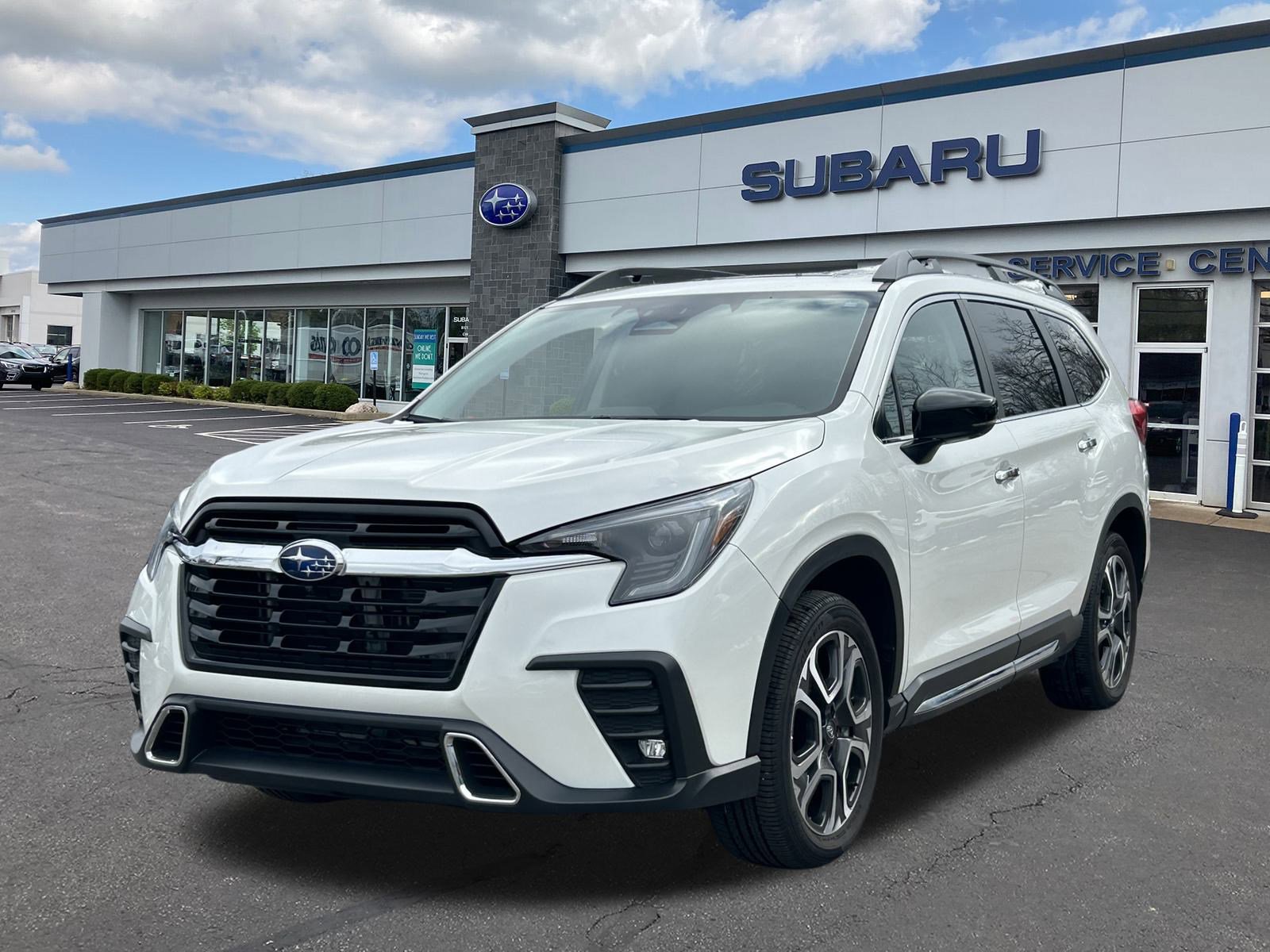 Certified 2025 Subaru Ascent Touring image 3