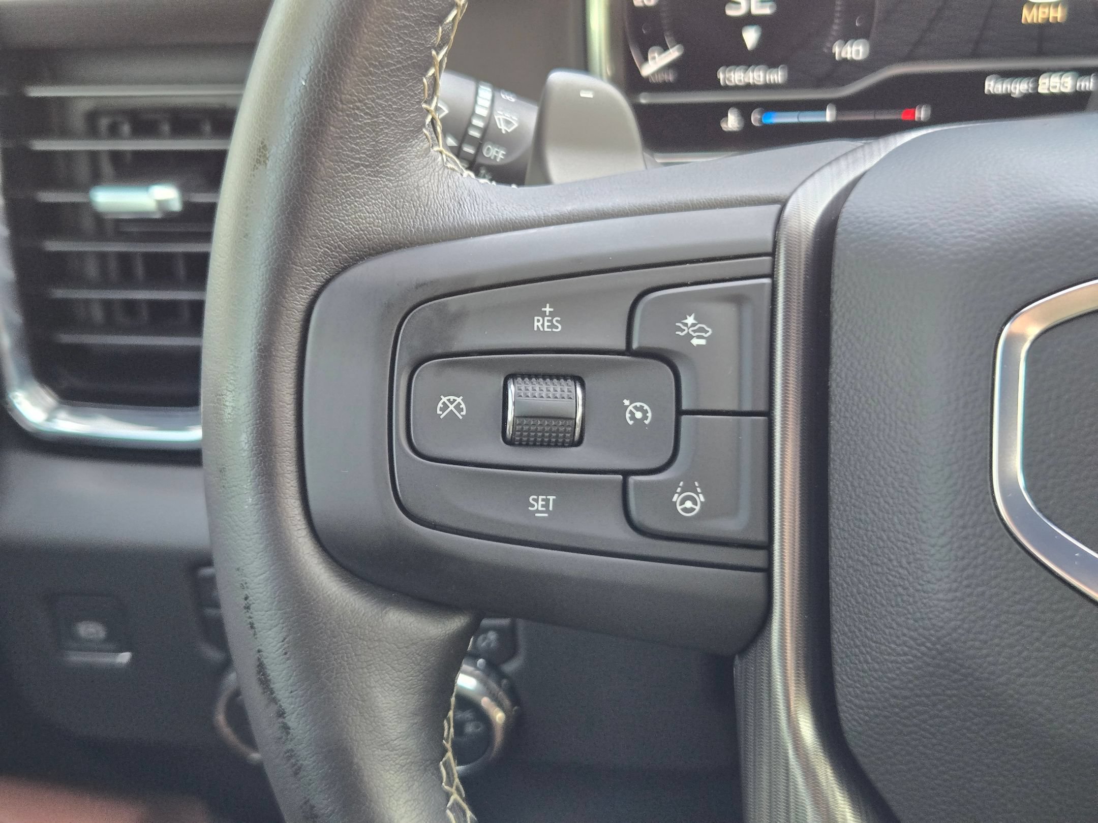 Certified 2025 GMC Sierra 1500 Denali Ultimate AWD/4WD image 12