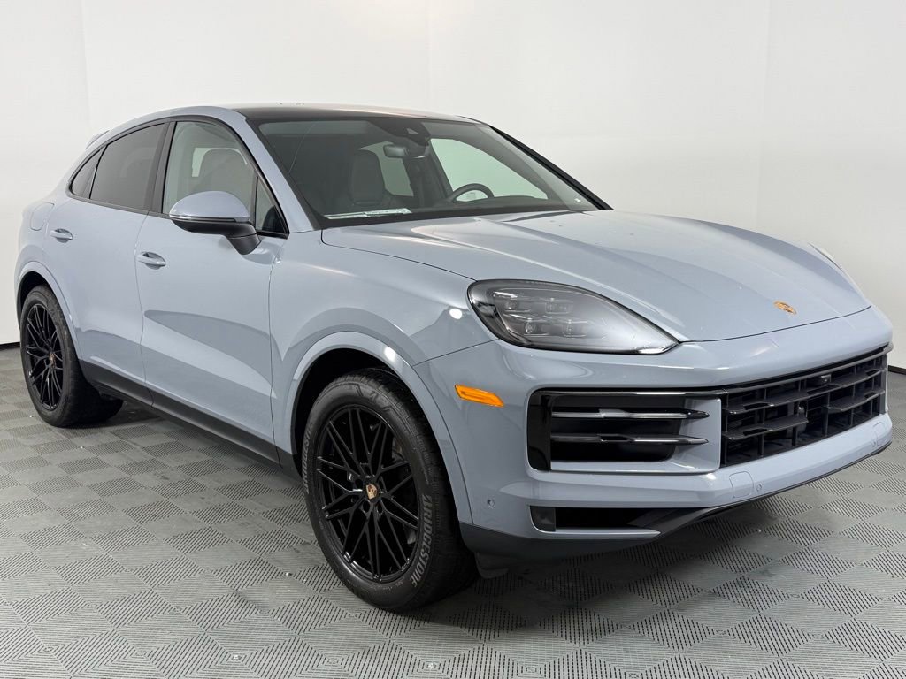 Certified 2025 Porsche Cayenne Coupe image 9