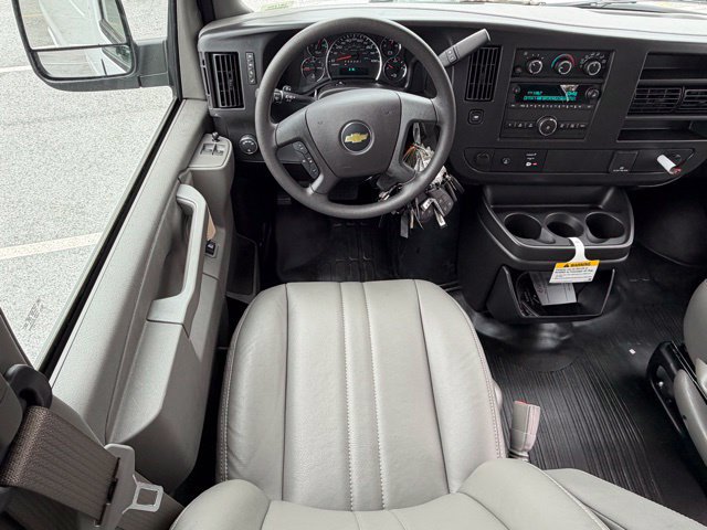 New 2026 Chevrolet Express 2500 w/ Driver Convenience Package RWD image 30