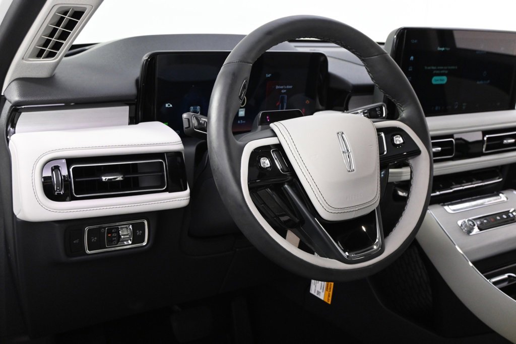 New 2026 Lincoln Aviator Reserve image 11
