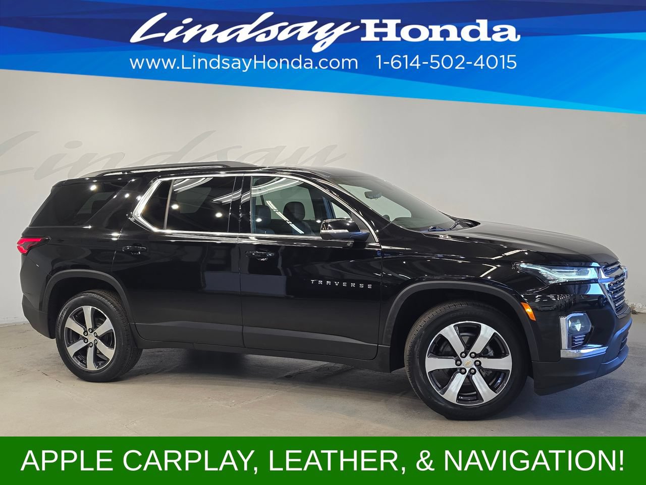 Used 2023 Chevrolet Traverse LT w/ LT Premium Package FWD image 3