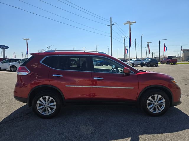 Used 2016 Nissan Rogue SV AWD/4WD image 4