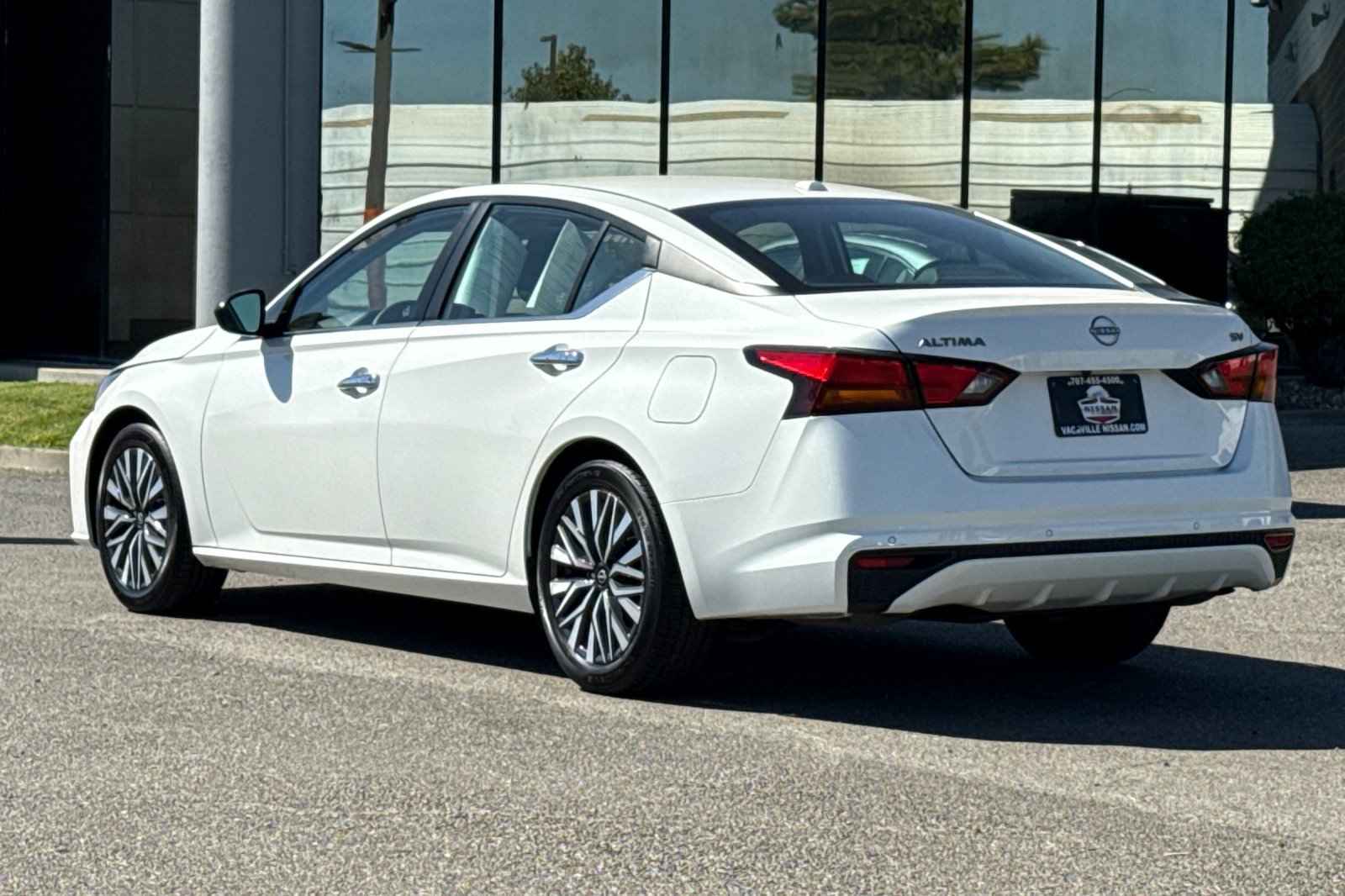 Certified 2024 Nissan Altima 2.5 SV FWD image 8