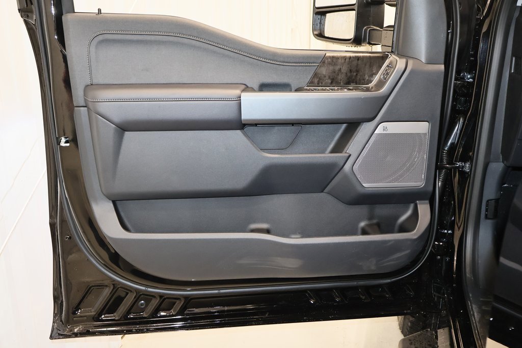 New 2025 Ford F350 Lariat w/ Lariat Ultimate Package image 9