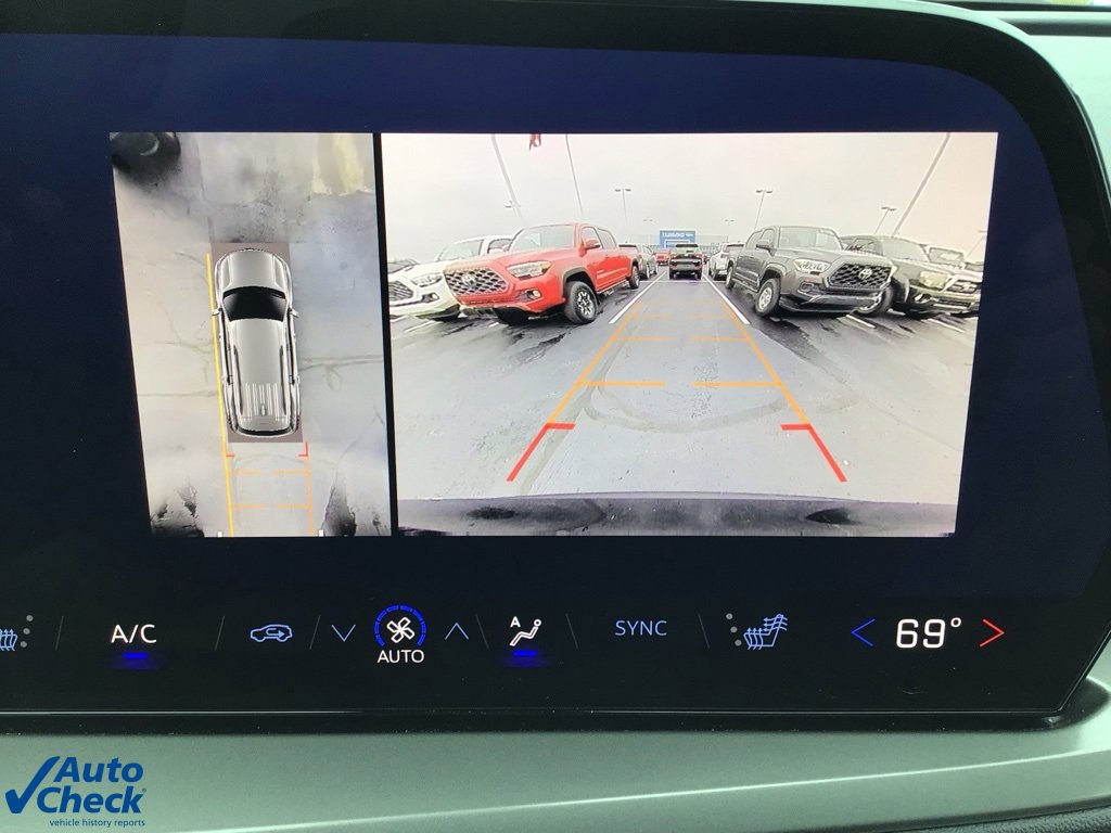 Used 2024 Chevrolet Traverse LS image 28