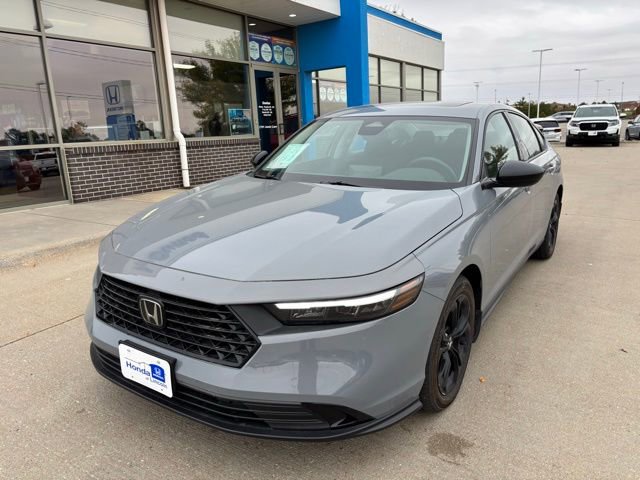 Certified 2025 Honda Accord SE image 1