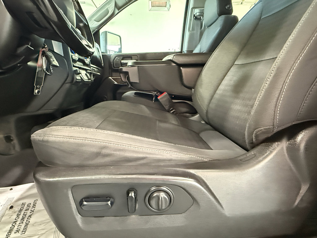 Used 2023 Chevrolet Silverado 2500 LT AWD/4WD image 13