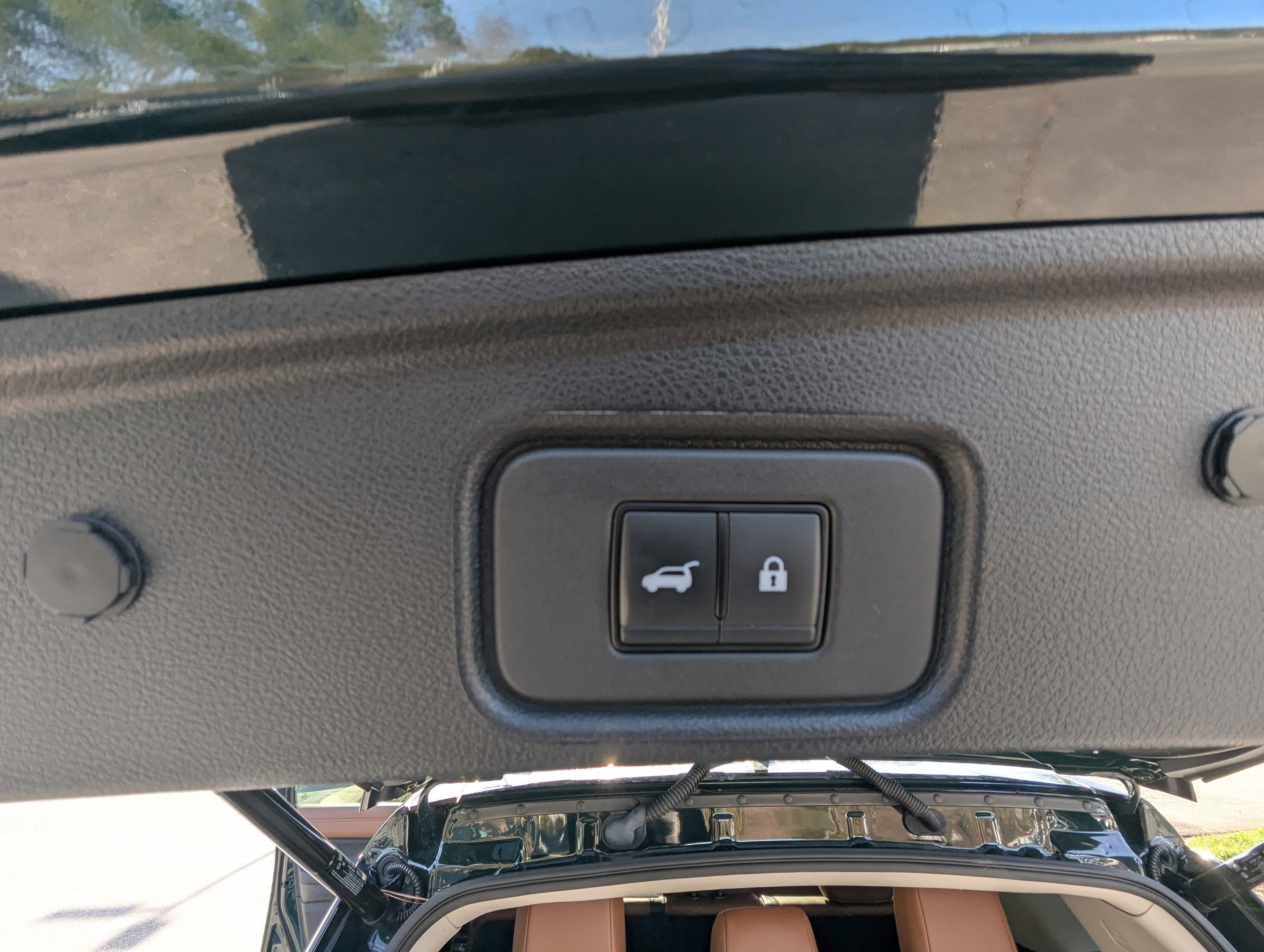 Used 2023 Nissan Pathfinder Platinum w/ Cargo Package image 17