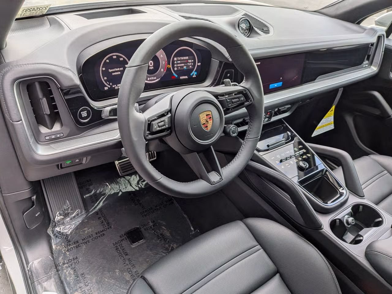 Certified 2025 Porsche Cayenne S AWD/4WD image 4