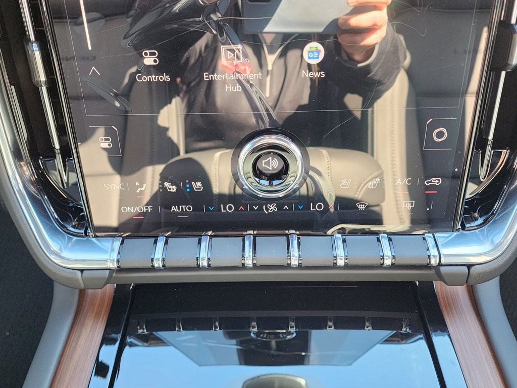 New 2026 GMC Yukon Denali w/ Denali Reserve Package image 34