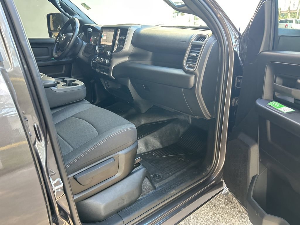 Used 2025 RAM 3500 Tradesman w/ Chrome Appearance Group AWD/4WD image 23