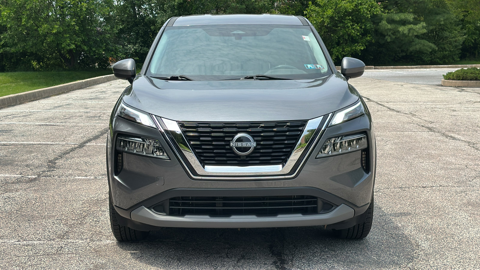 Certified 2022 Nissan Rogue SV AWD/4WD image 3