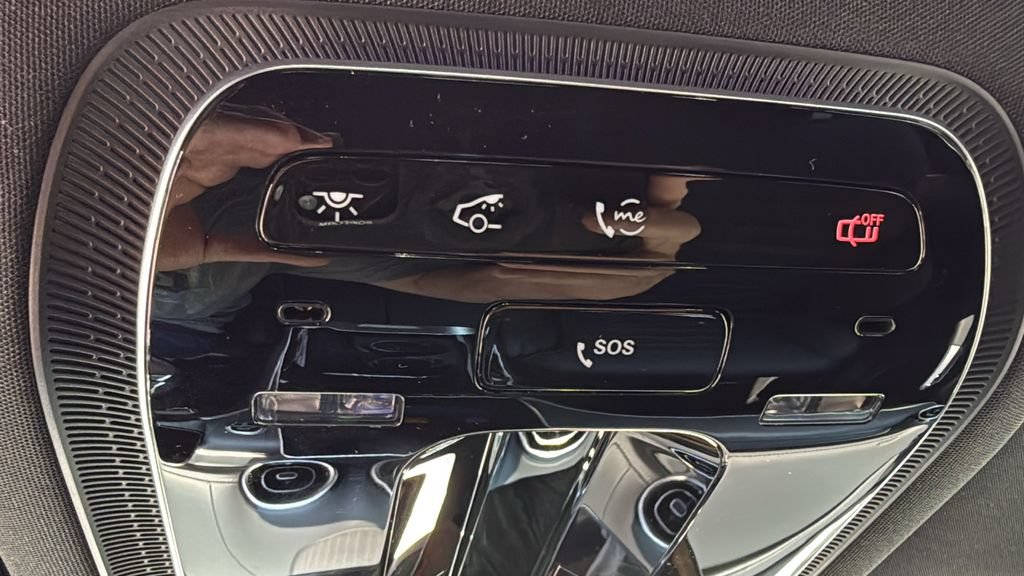 Certified 2025 Mercedes-Benz GLC 300 image 34