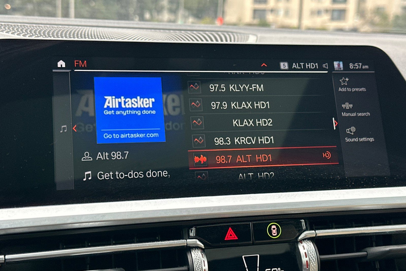 Used 2021 BMW 330i xDrive 330i xDrive w/ Premium Package image 17