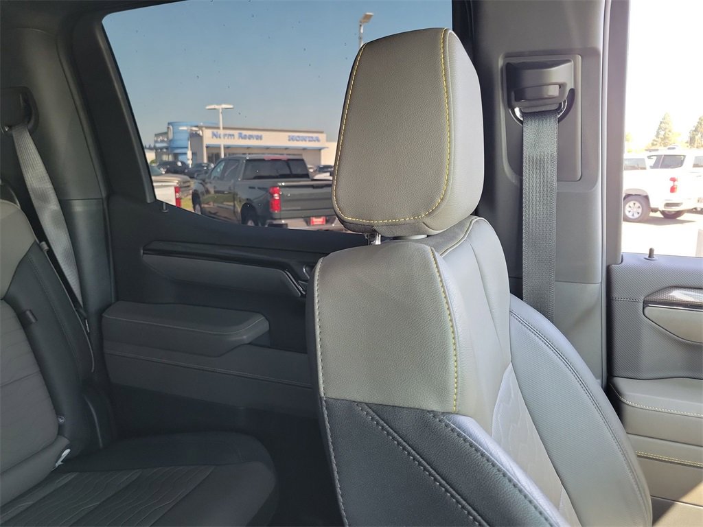 Certified 2023 Chevrolet Silverado 1500 ZR2 w/ Technology Package image 14